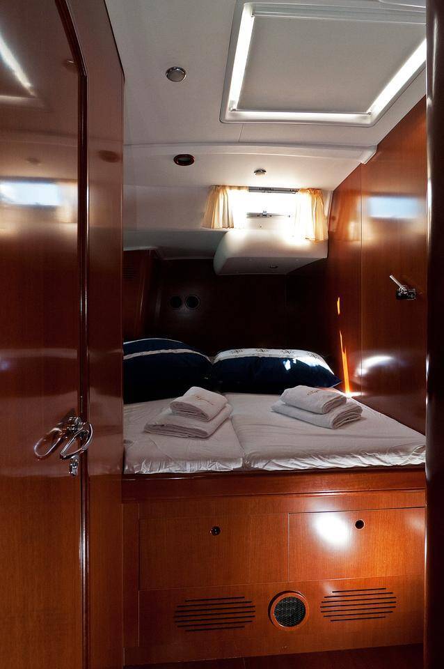 Sailing yacht Beneteau 57 Tajna