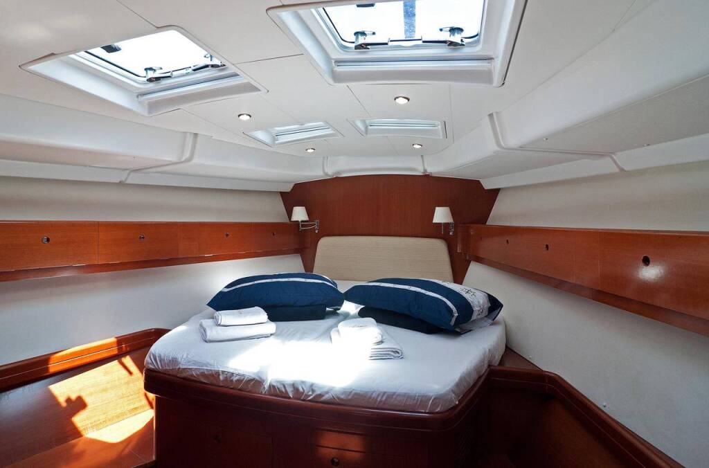 Sailing yacht Beneteau 57 Tajna