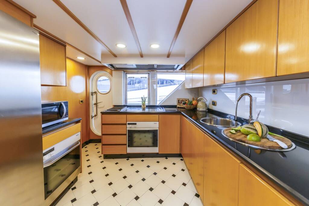 Luxus-Motoryacht Benetti Classsic 115 To Je To