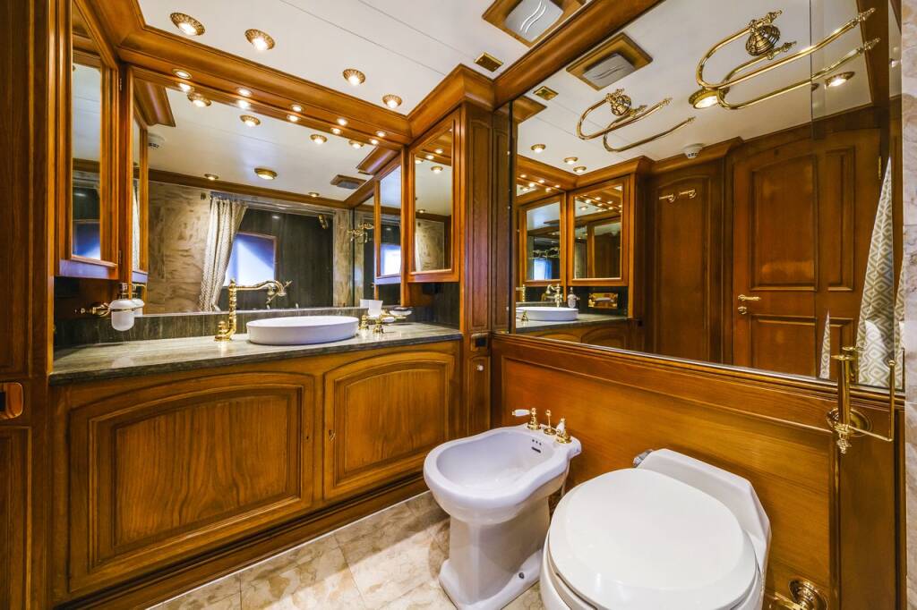 Luxus-Motoryacht Benetti Classsic 115 To Je To