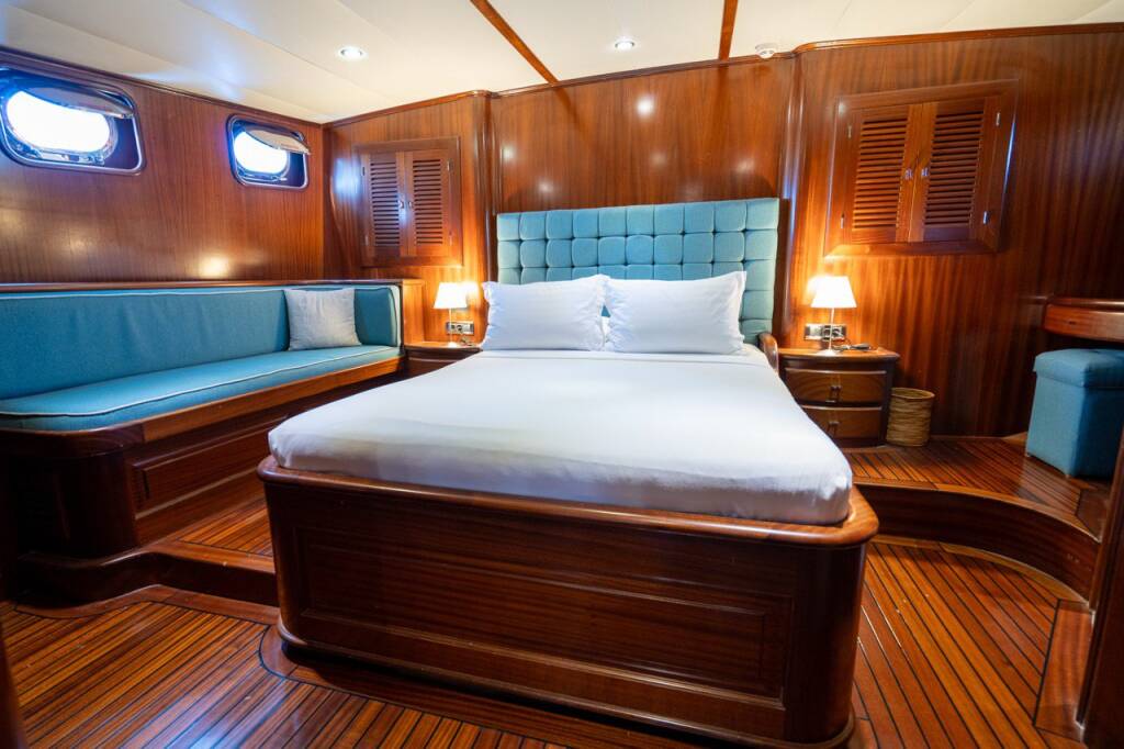 Capricorn 1 Capricorn 1