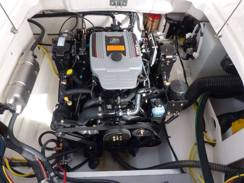 Motorboot Chaparral 225 SSi Cuddy Triple X