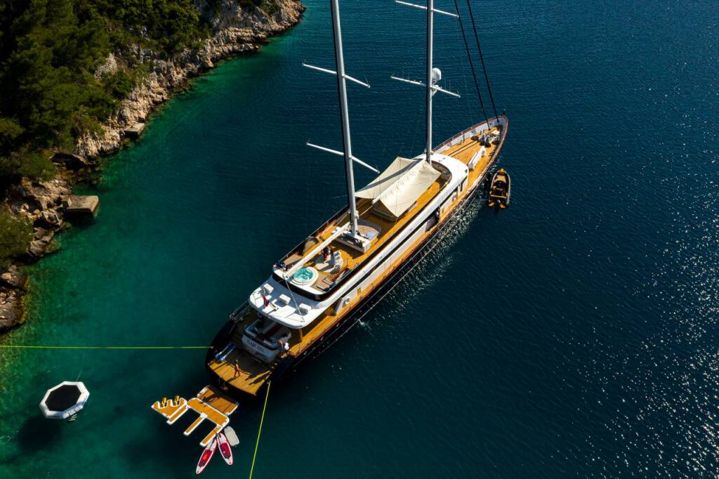 Luxury sailing yacht Clase Azul Clase Azul