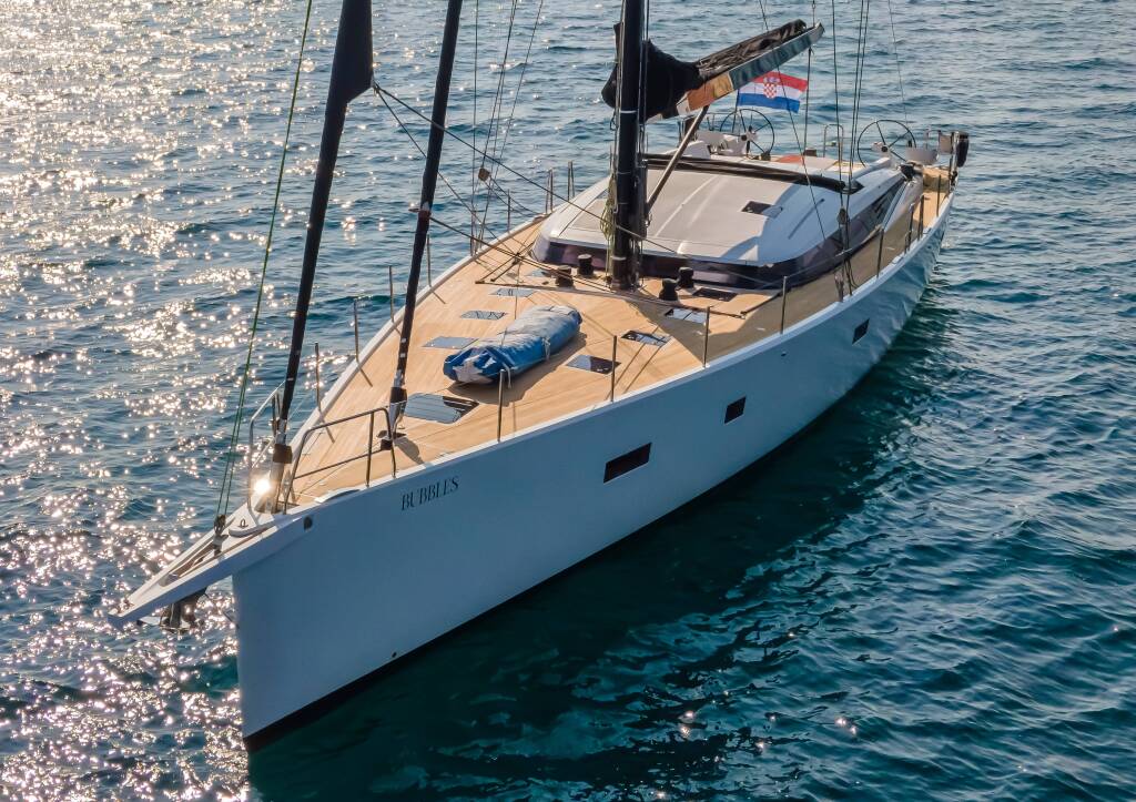 Sailing yacht CNB 76 Bubbles
