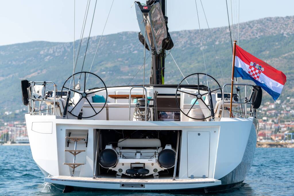 Sailing yacht CNB 76 Bubbles