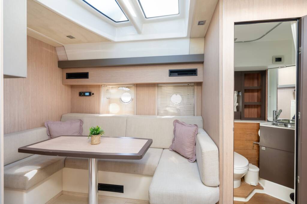 Cranchi M44 HT Brown Sugar