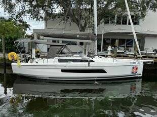 Segelyacht Dufour 37 Island Girl