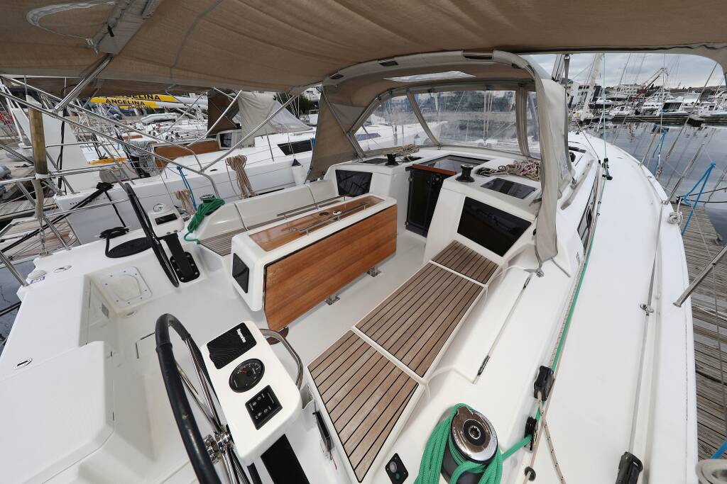 Segelyacht Dufour 390 GL Mercury