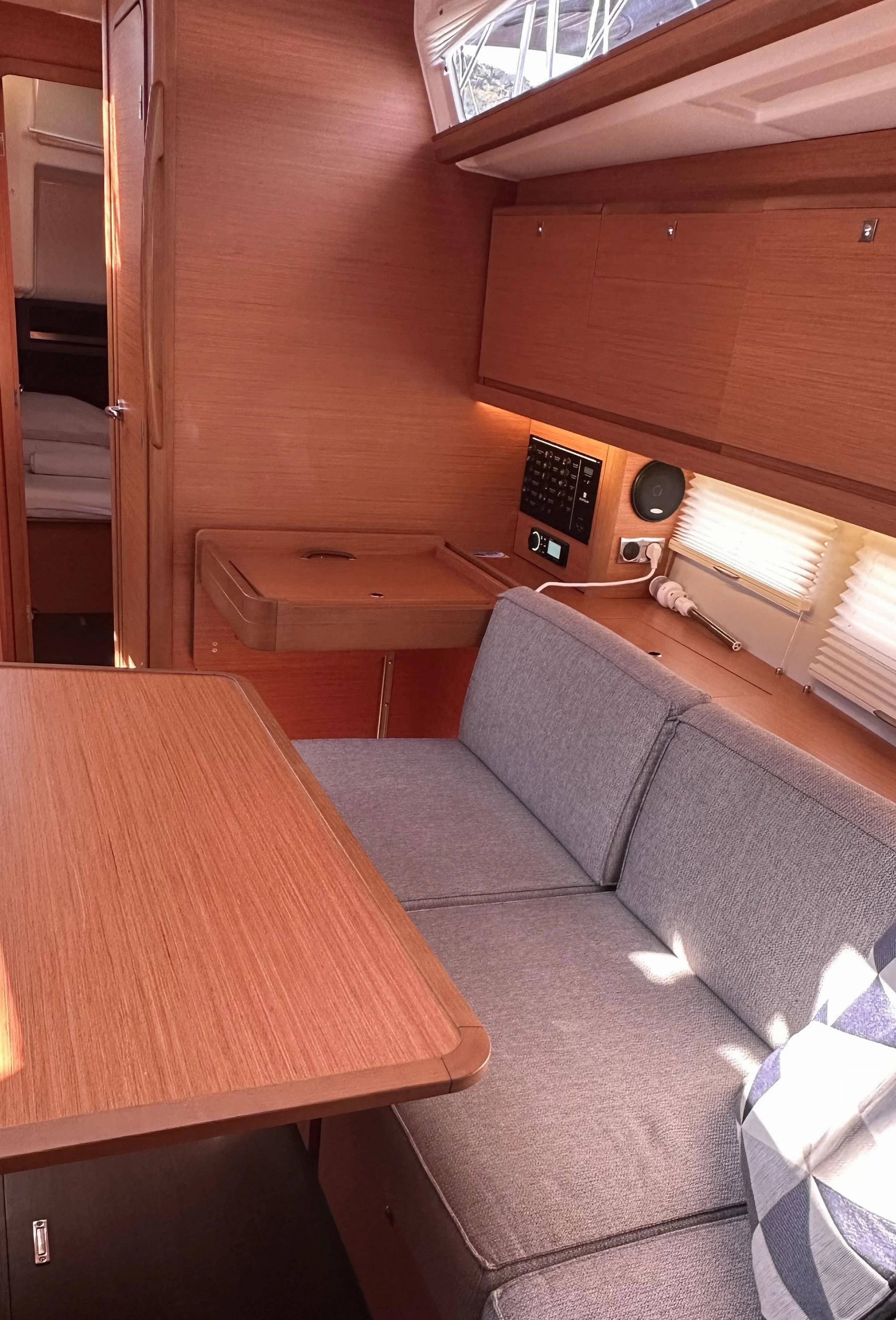 Segelyacht Dufour 390 GL Andela