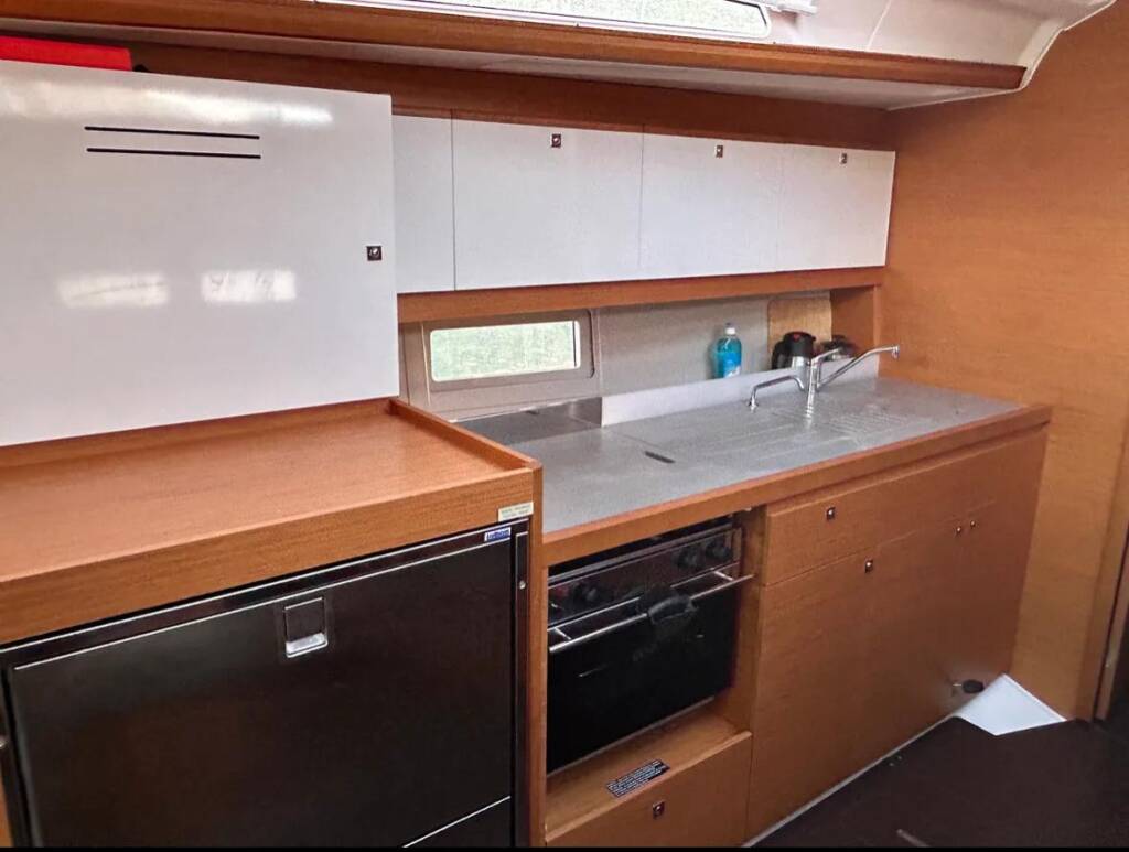 Dufour 390 GL Sail Corvus