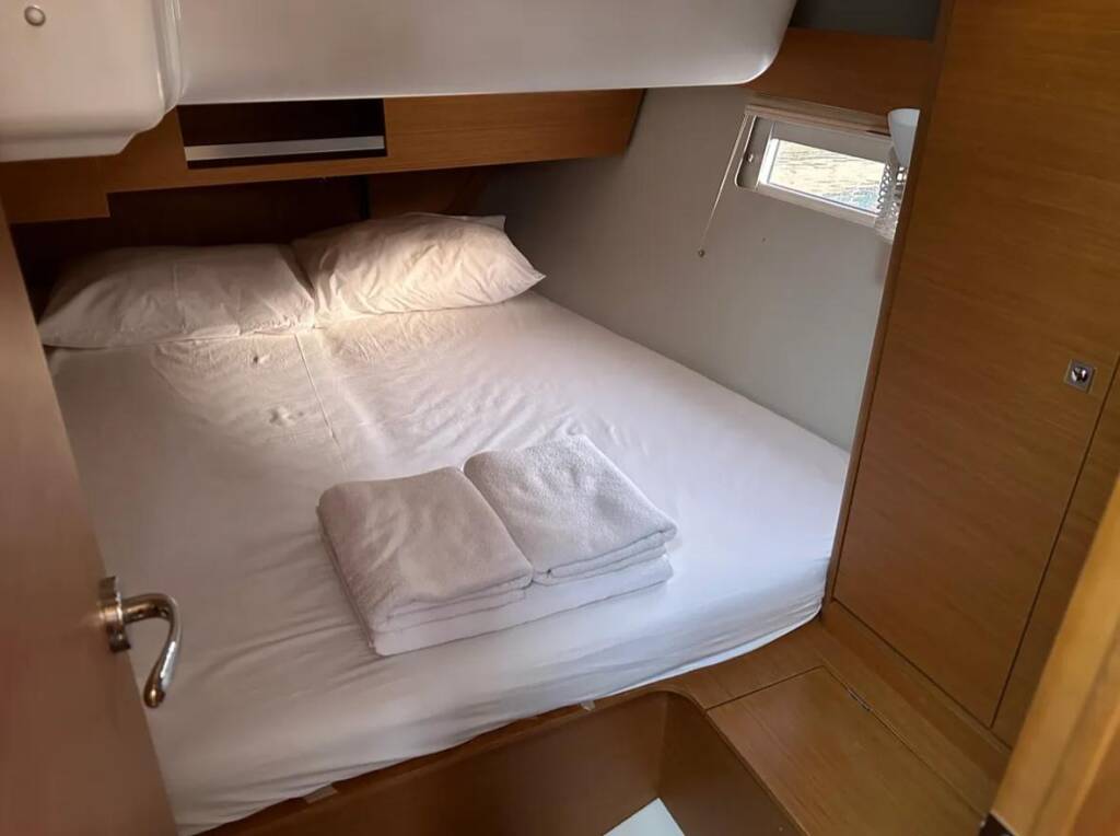 Dufour 390 GL Sail Corvus