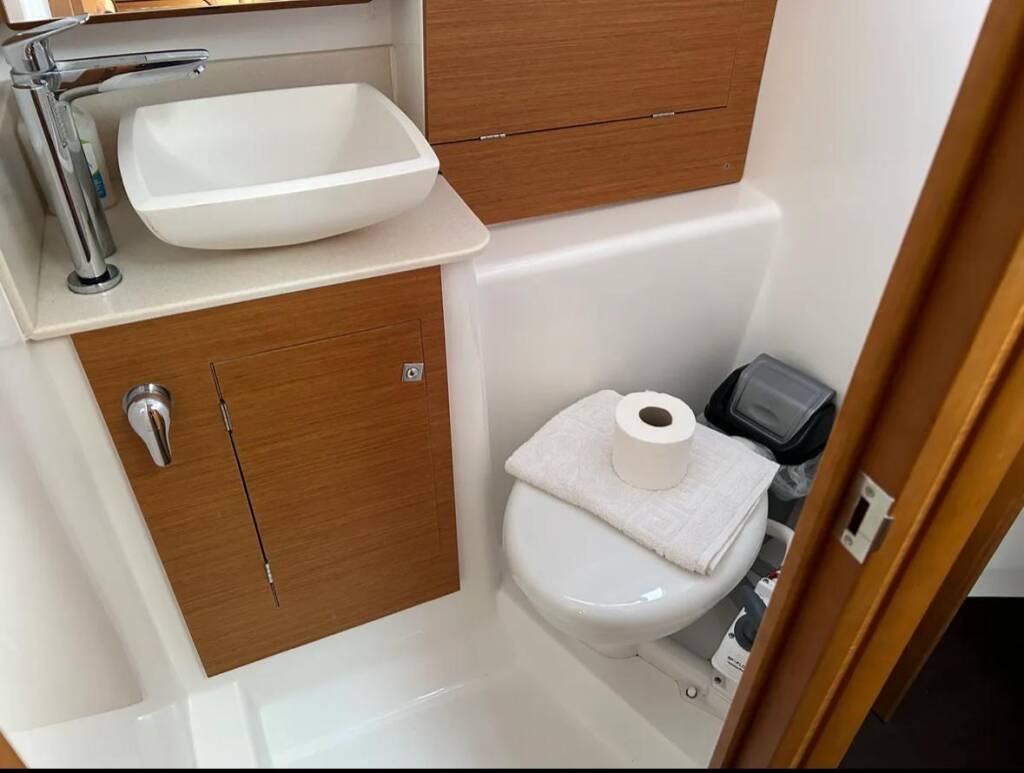 Dufour 390 GL Sail Corvus