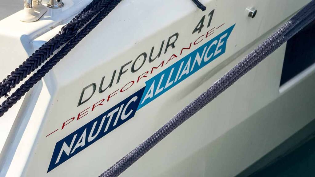Sailing yacht Dufour 41 Performance Nine to five