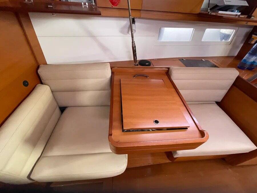 Dufour 410 GL Freedom