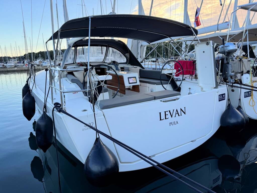 Segelyacht Dufour 430 GL Levan