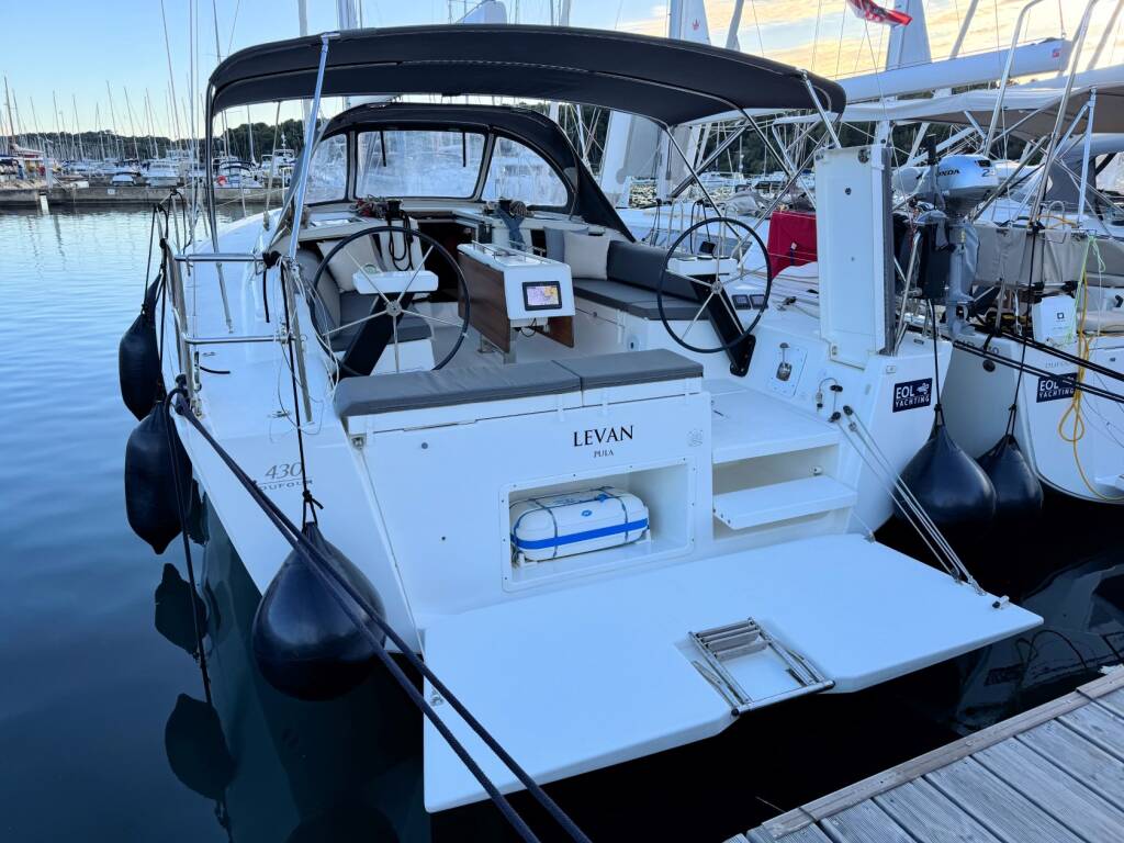 Segelyacht Dufour 430 GL Levan
