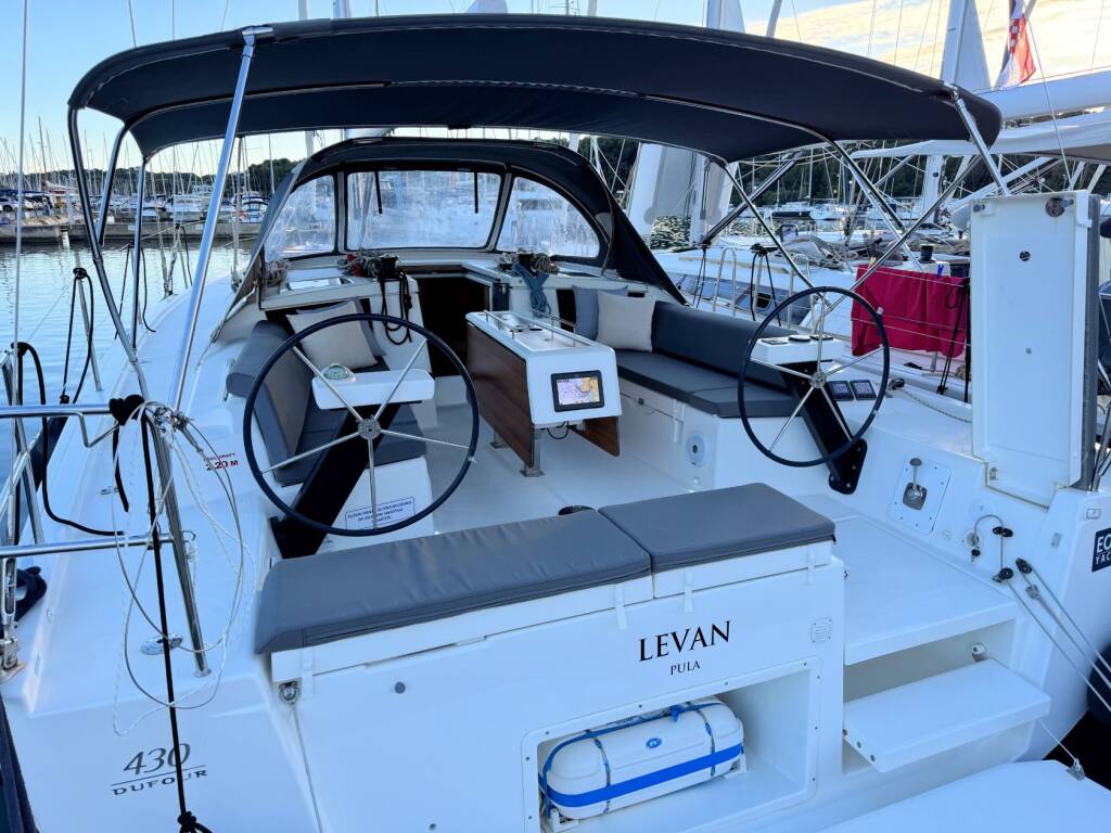 Segelyacht Dufour 430 GL Levan
