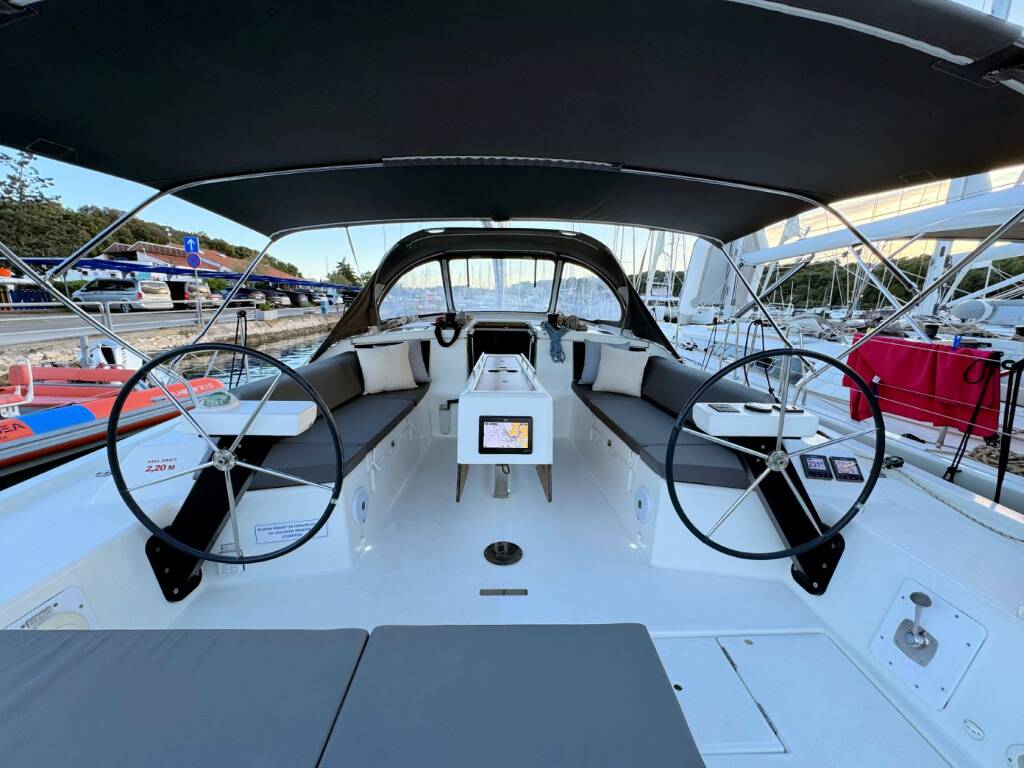 Segelyacht Dufour 430 GL Levan