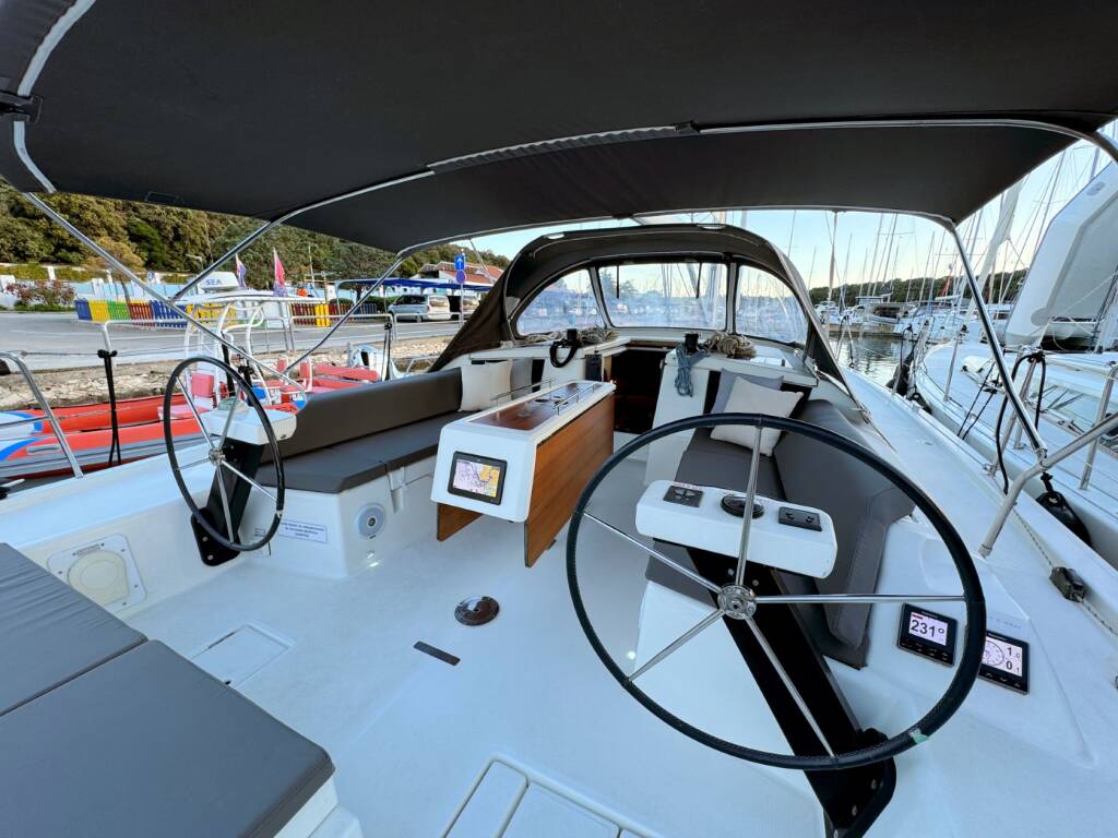 Segelyacht Dufour 430 GL Levan