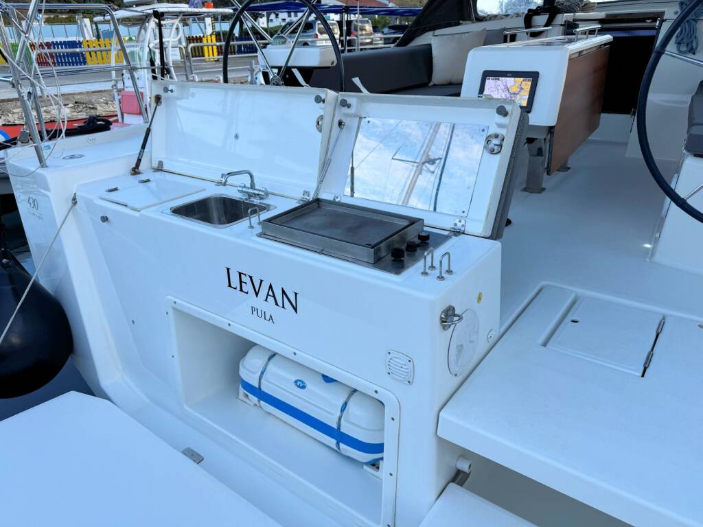 Segelyacht Dufour 430 GL Levan