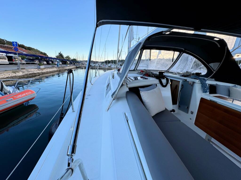 Segelyacht Dufour 430 GL Levan