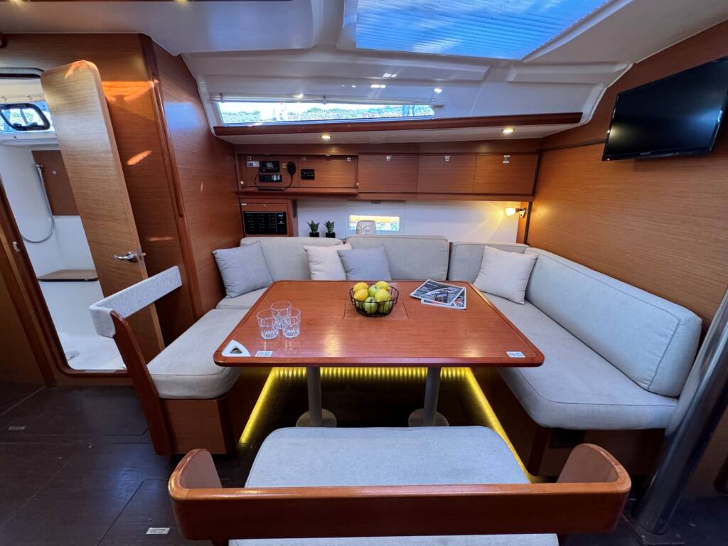 Segelyacht Dufour 430 GL Levan