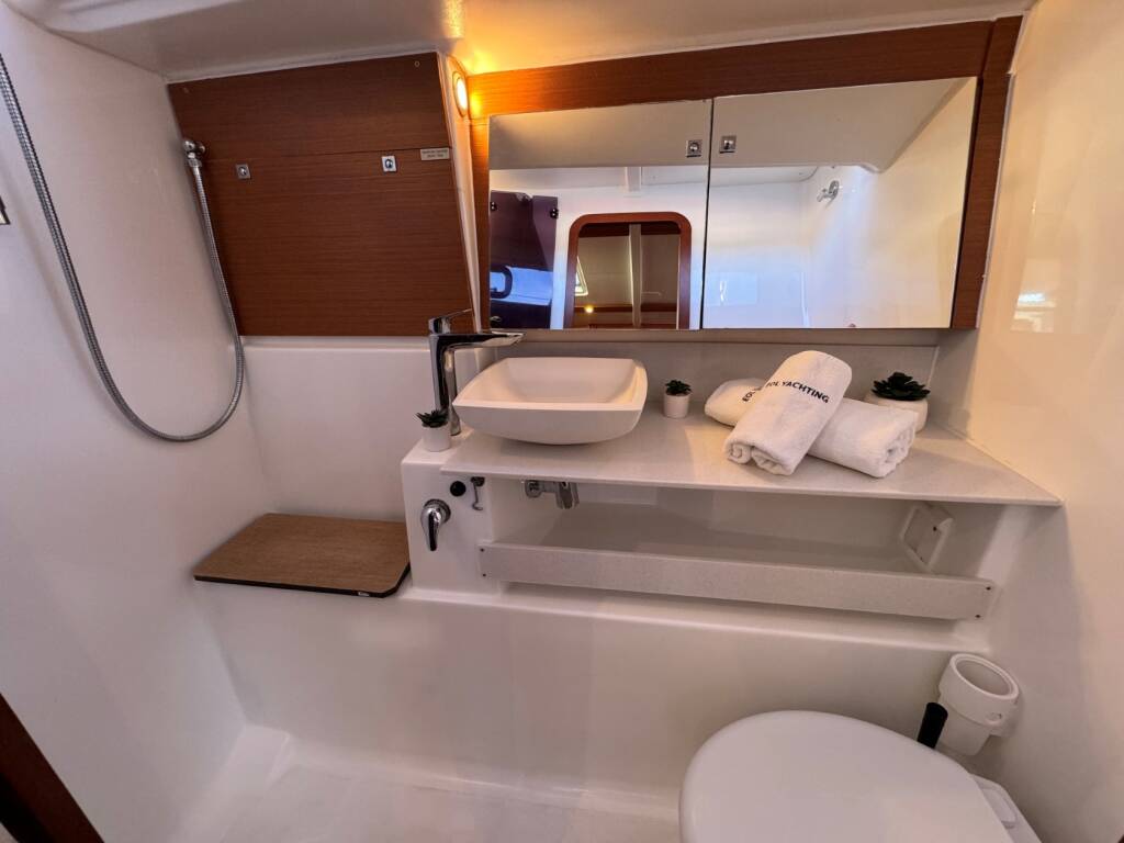 Segelyacht Dufour 430 GL Levan