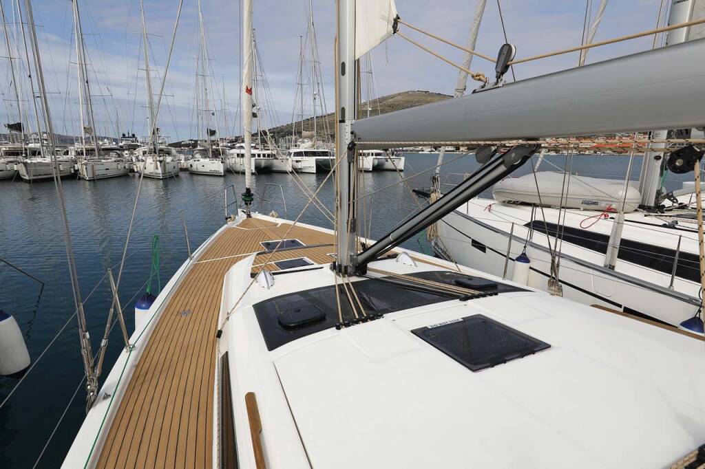 Segelyacht Dufour 430 Lucia 1