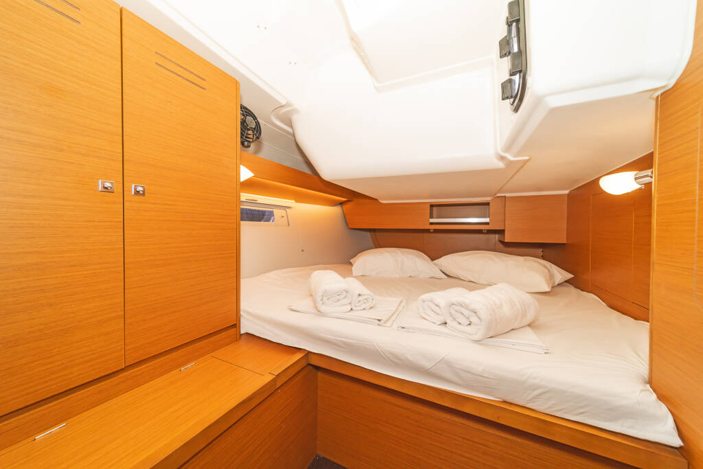 Segelyacht Dufour 430 Hierax