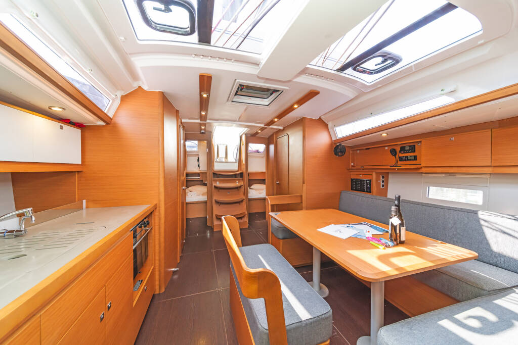 Segelyacht Dufour 430 Hierax
