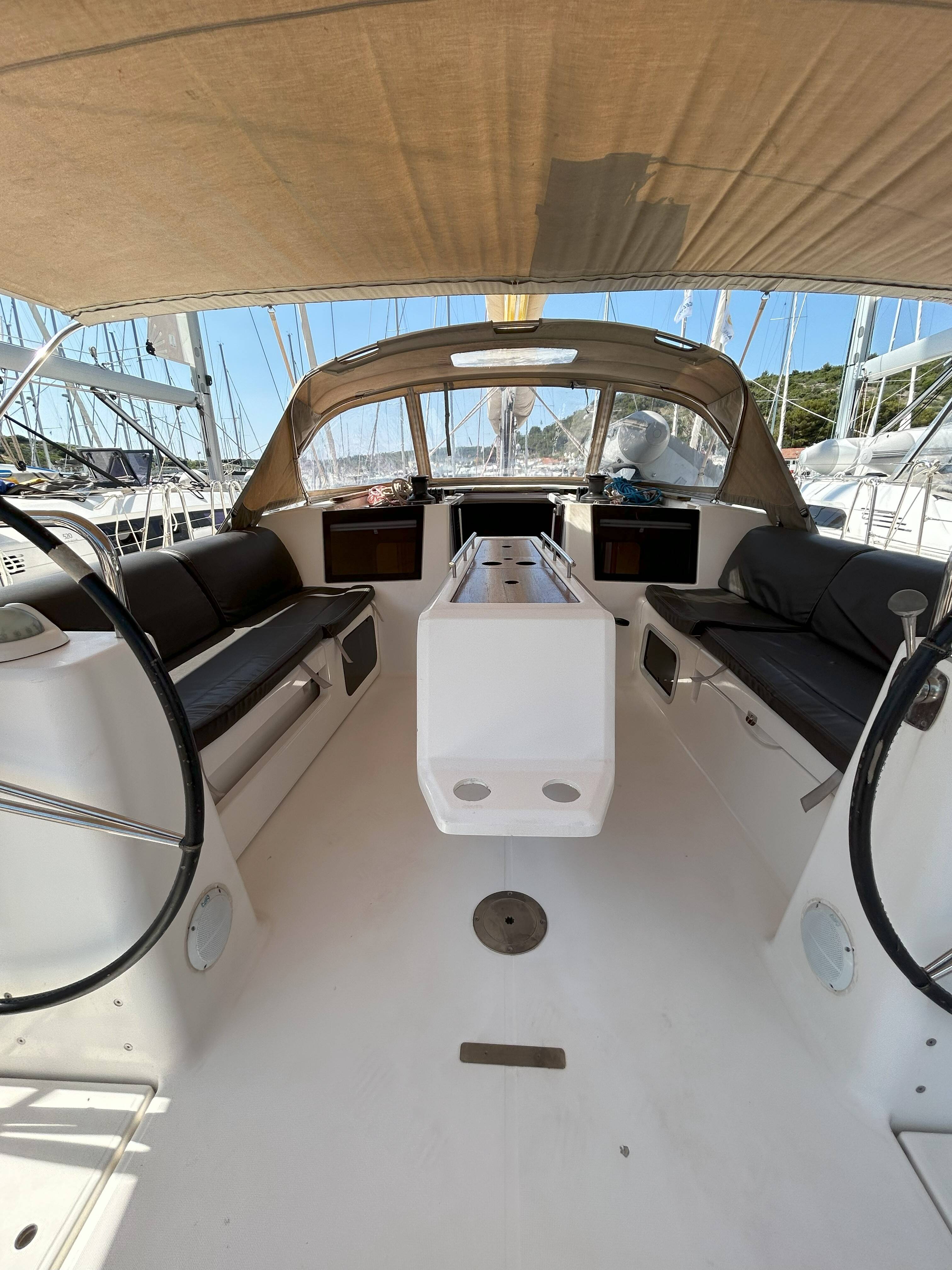 Dufour 460 GL Good Luck