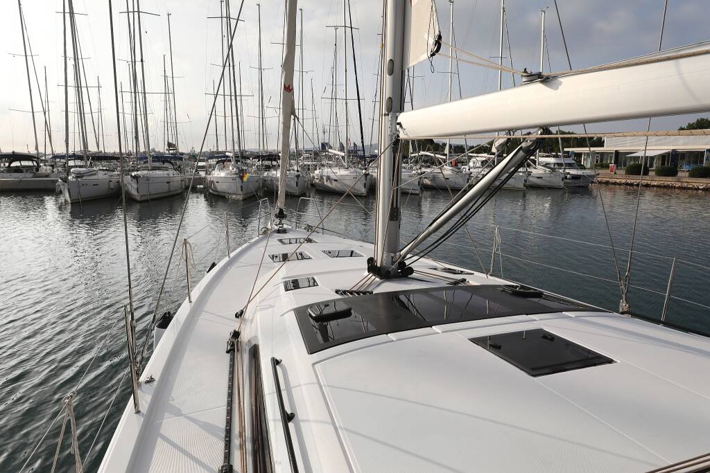 Dufour 470 Luna