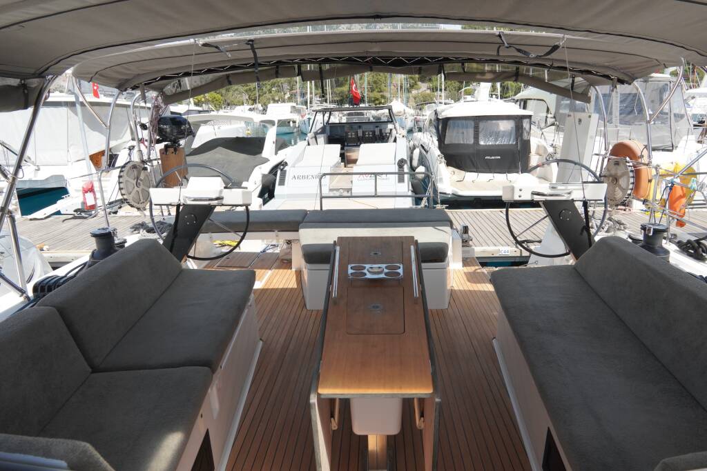 Segelyacht Dufour 470 Robin