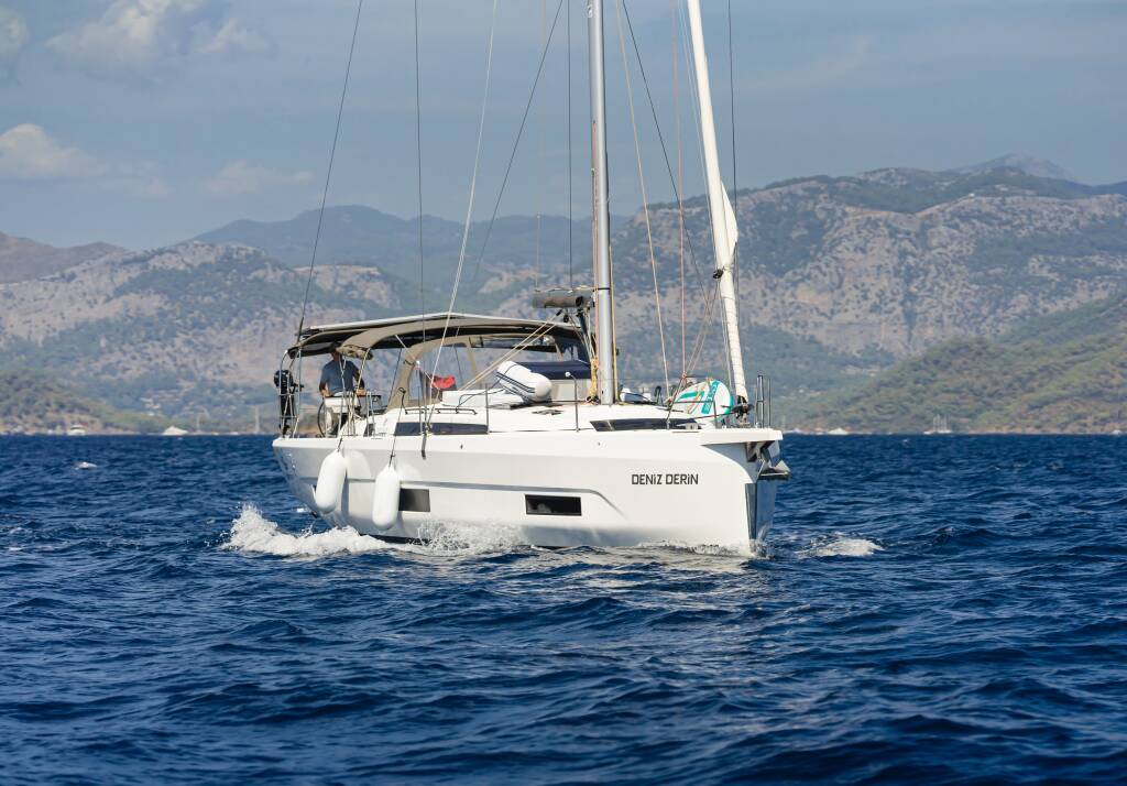 Segelyacht Dufour 470 Deniz Derin
