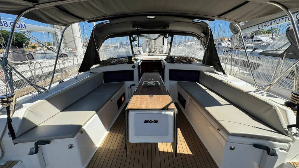 Dufour 470 Bedda Matri