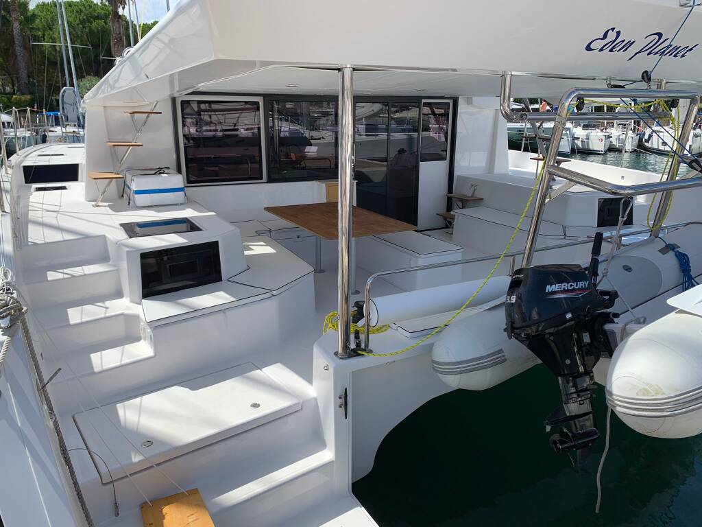 Dufour 48 Catamaran Eden Planet