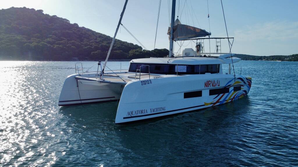 Katamaran Dufour 48 Catamaran Nirvana