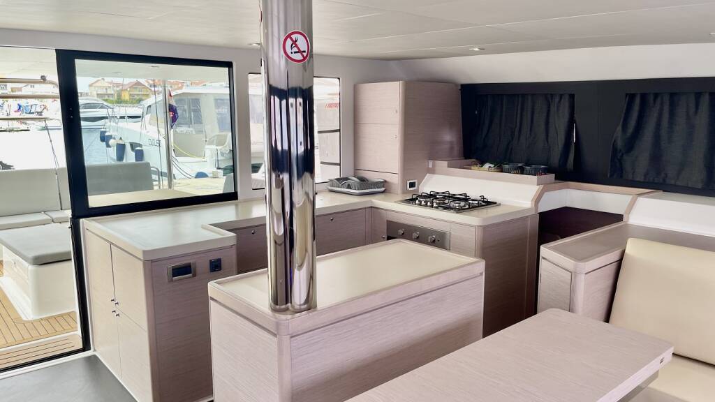 Katamaran Dufour 48 Catamaran Mojito