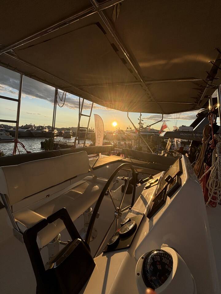 Katamaran Dufour 48 Catamaran Siente El Mar