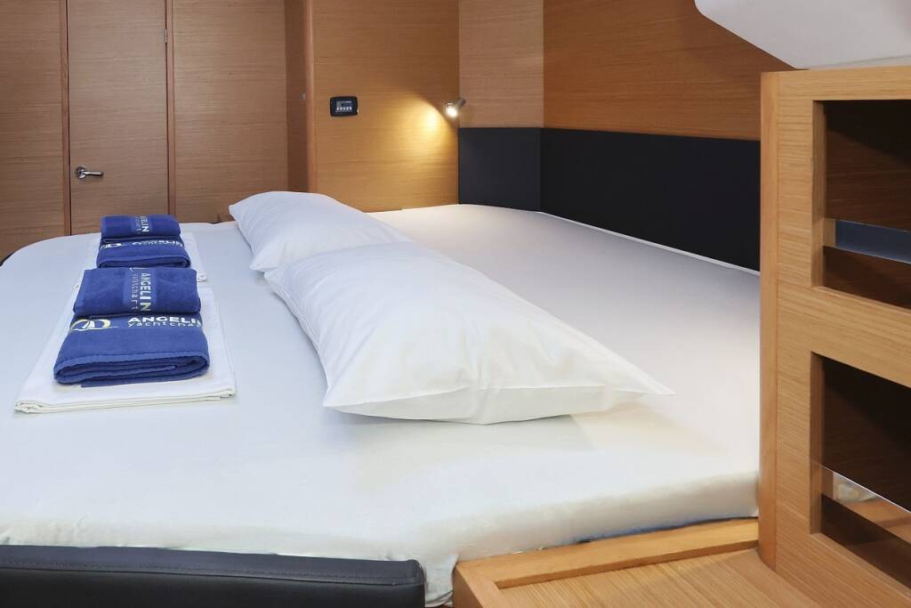 Catamaran Dufour 48 Catamaran Make Me Yours