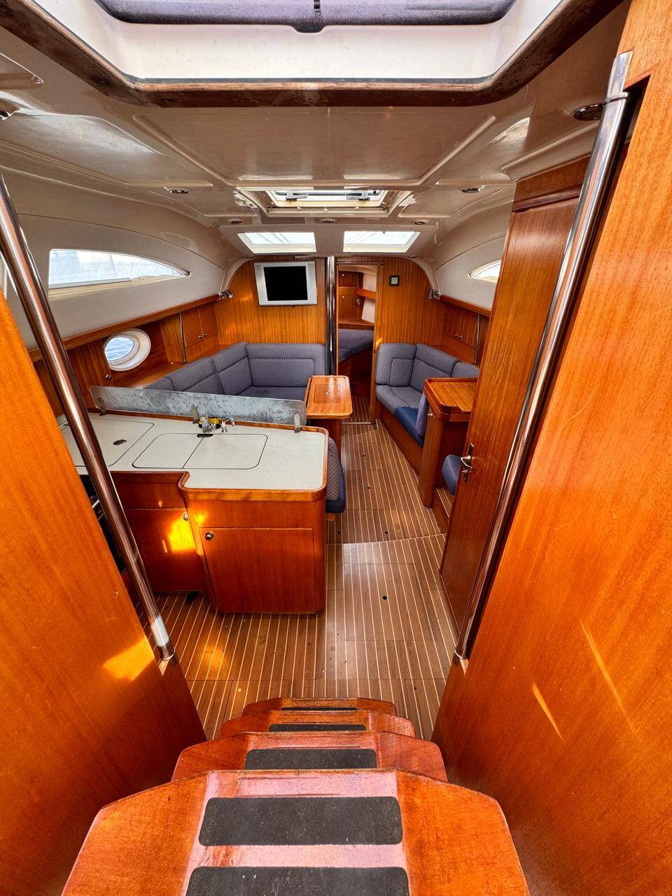 Sailing yacht Elan 384 Impression Sinje Sanje