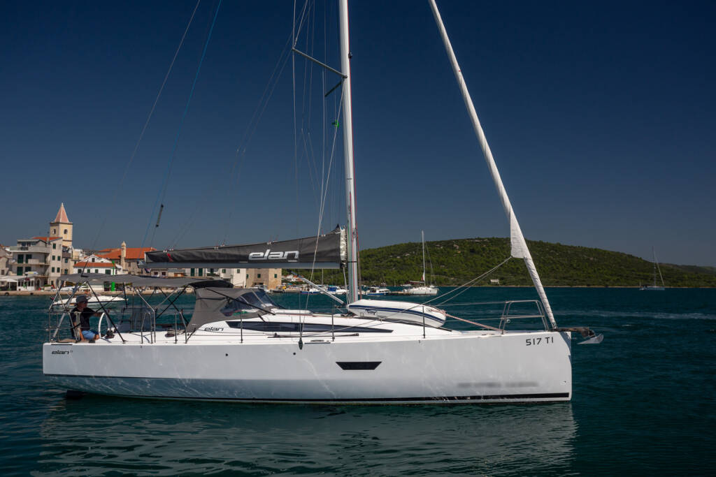 Segelyacht Elan E4 Shark