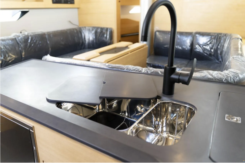 Elan E6 Sailing Grace