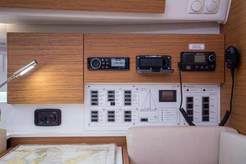 Segelyacht Elan Impression 40 Google