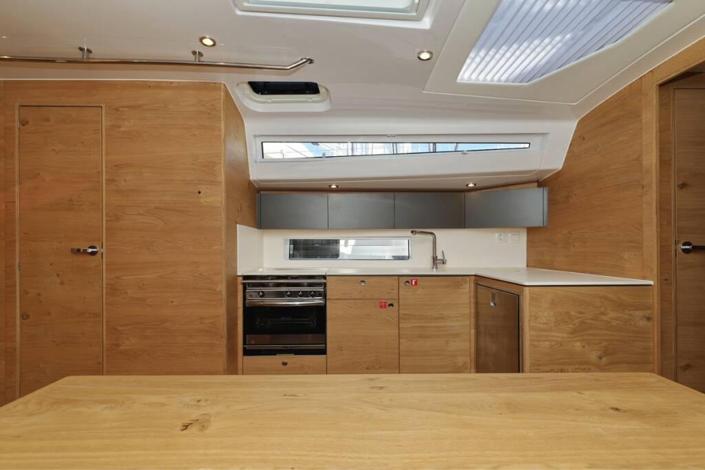 Elan Impression 45 Scarlett