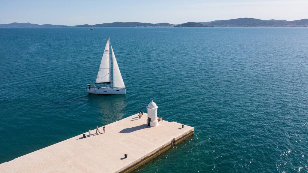 Elan Impression 45 Zara