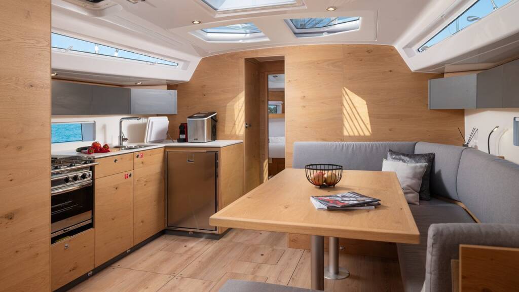 Elan Impression 45 Zara