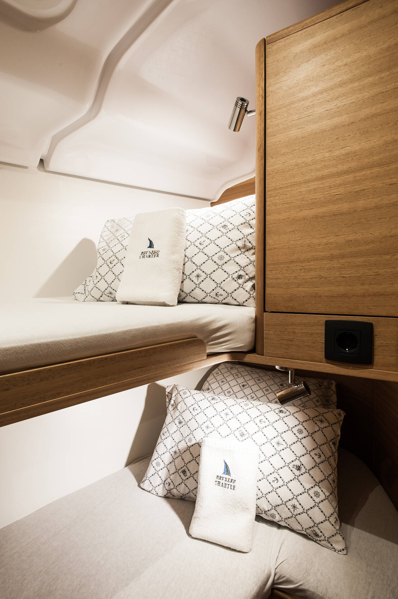 Segelyacht Elan Impression 45.1 Escape