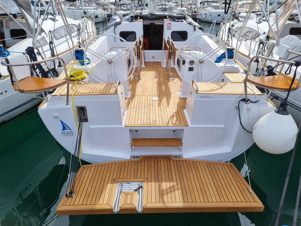 Segelyacht Elan Impression 45.1 Linea Uno
