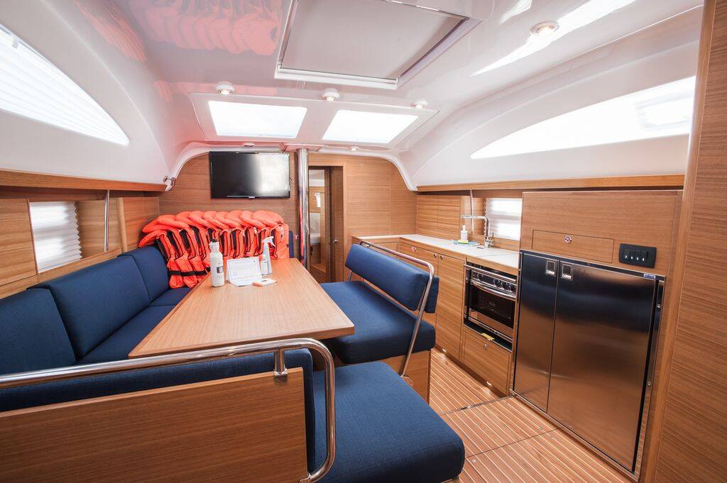 Segelyacht Elan Impression 45.1 Linea Uno